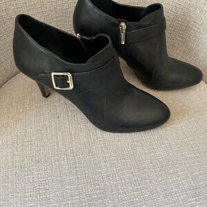 Vince Camuto Black Leather Heeled Bootie